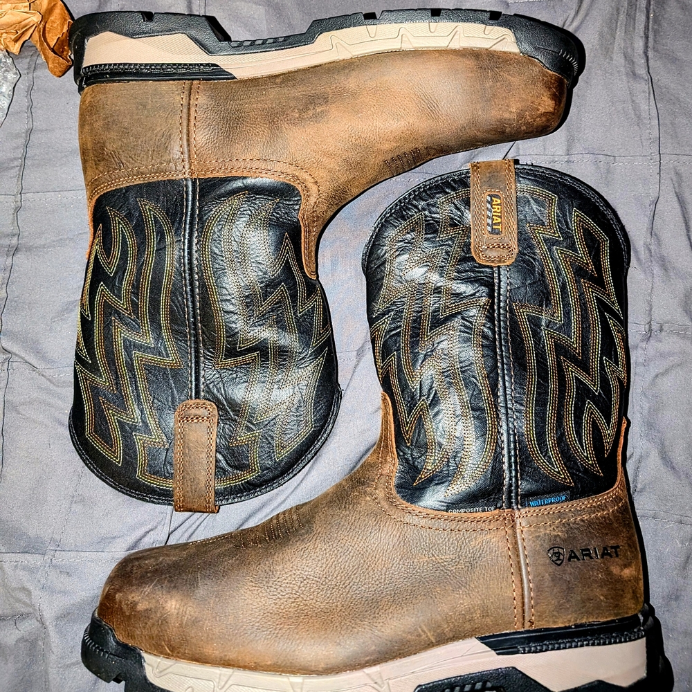 Ariat Men's Brown and Black Western Boots